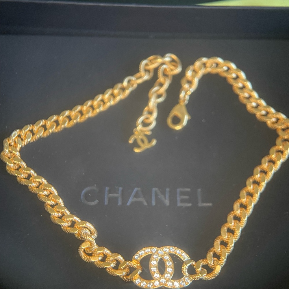 CHANEL Gold CC Chain Choker Necklace OS Crystal Logo Made in France - Picture 5 of 10